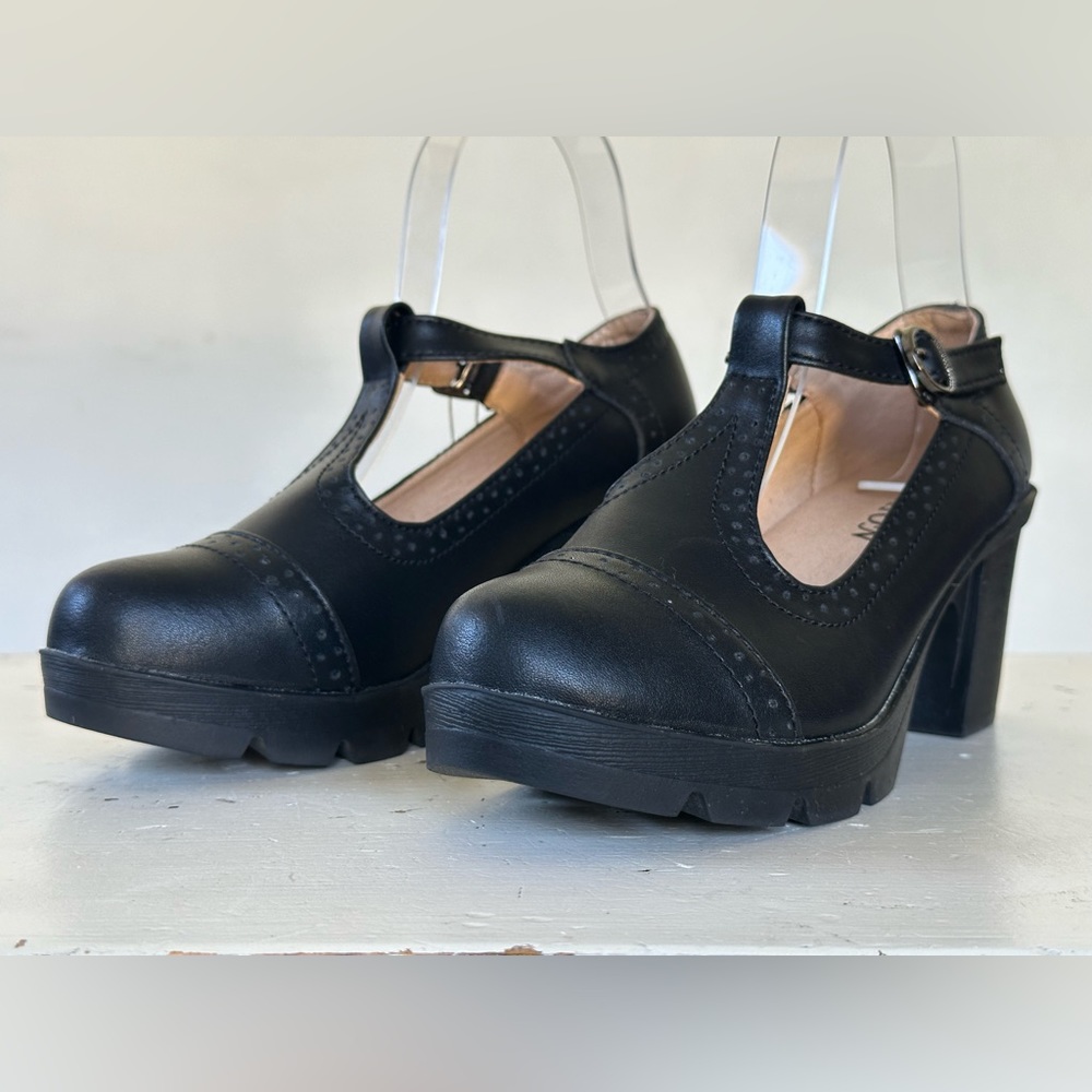 DADAWEN Classic Platform Mid-Heel Square Toe Oxfords Women's Size 4.5